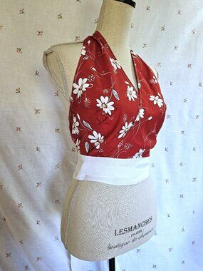 Size M Wrap Around Retro Halter Top Red White NEW